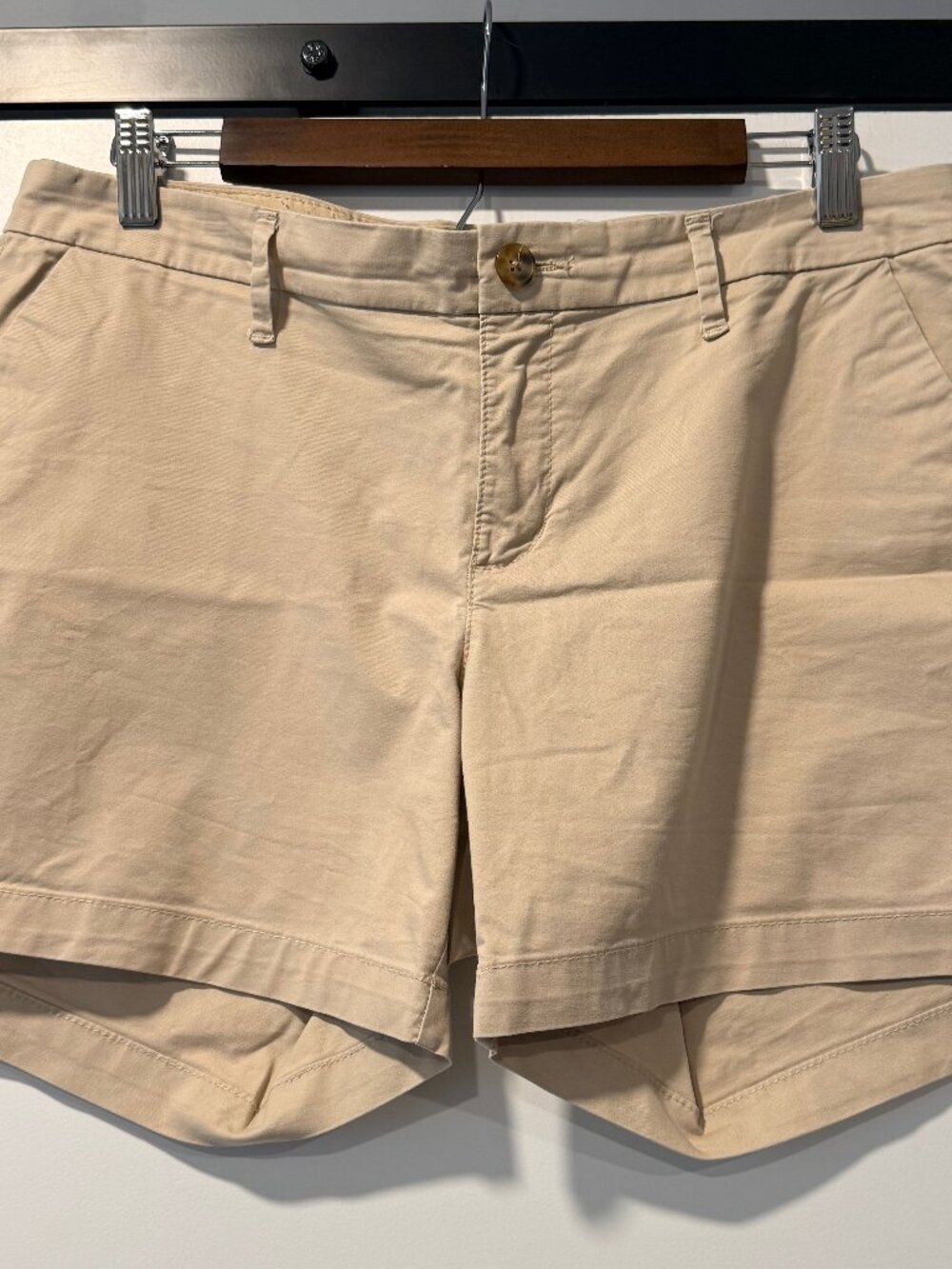 Old Navy Lightweight Stretch Cotton Khaki Shorts